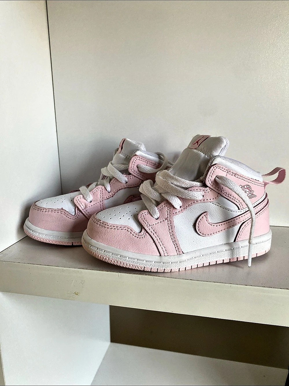Jordan Air Jordan 1 Mid Pink & White toddler US 8C